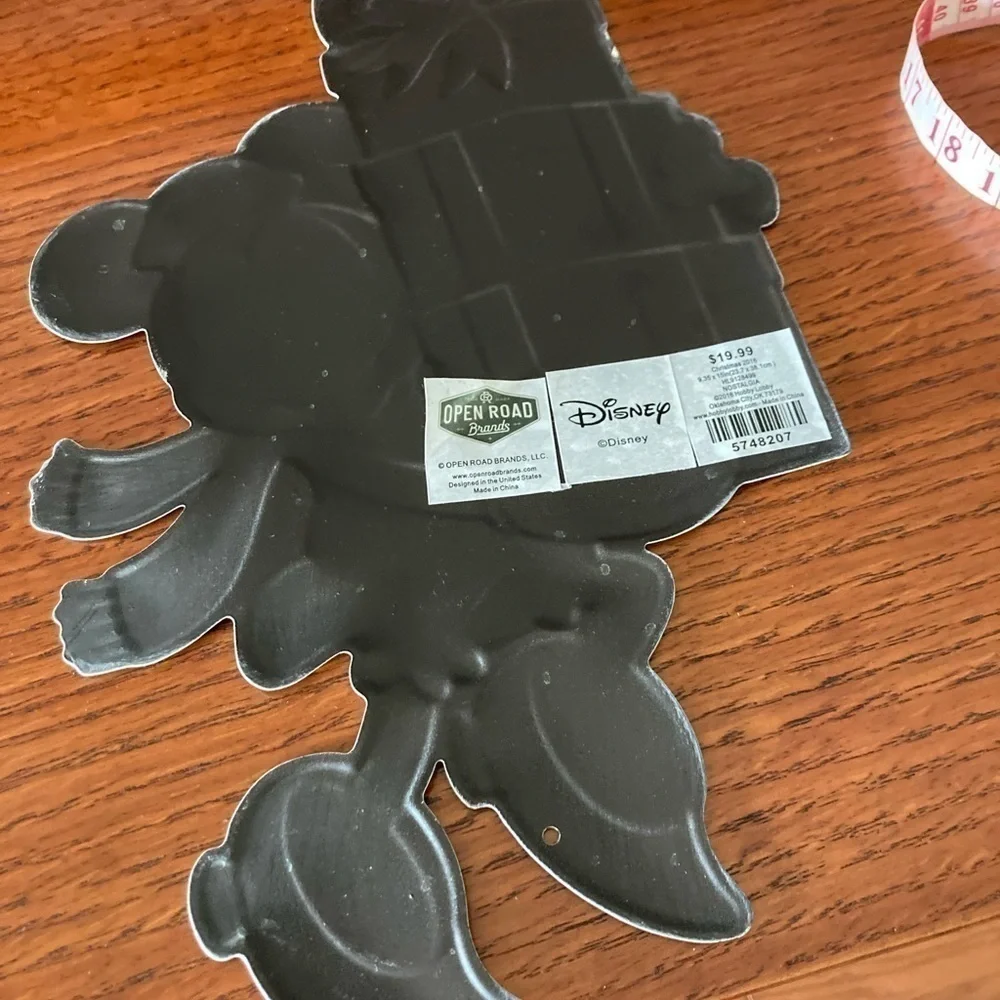 Disney Minnie Mouse wall hanging tin